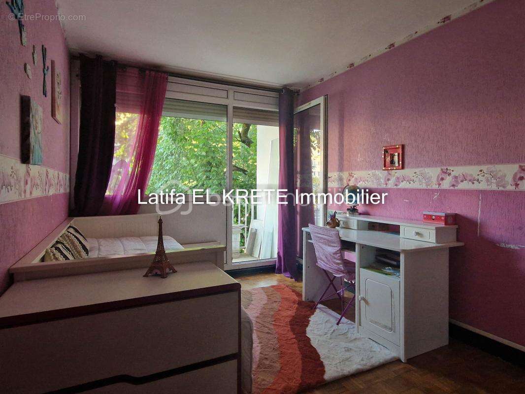 Maison à CHENNEVIERES-SUR-MARNE