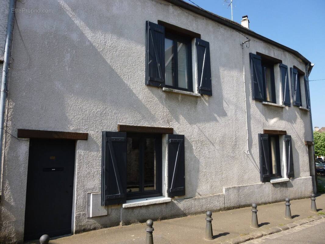 Maison à CHATEAUFORT