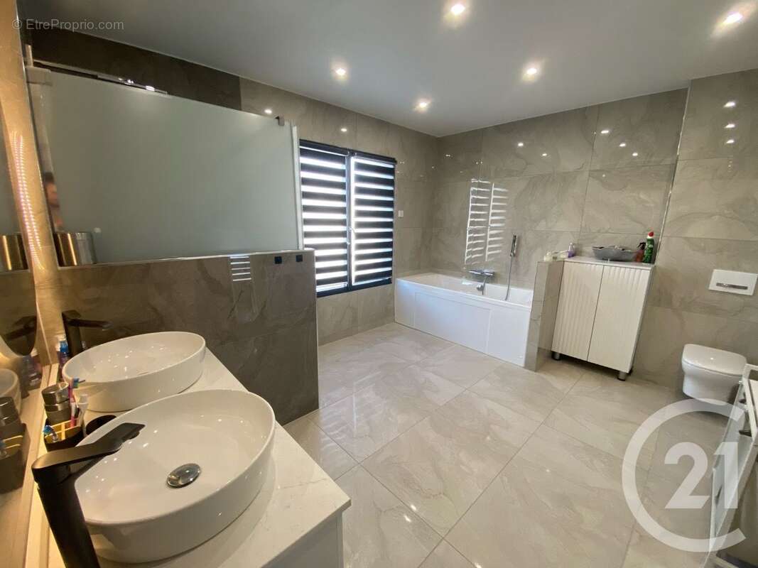 Maison à DAMMARTIN-EN-GOELE