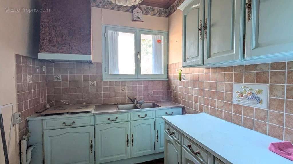 Appartement à VINS-SUR-CARAMY