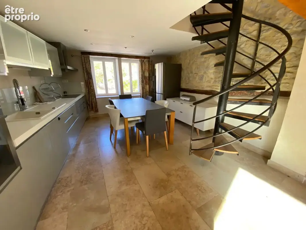 Achat / Vente Maison de Village de Caractère 160 m2 — Seynes (30320 - Proche Uzès) — Terrasse Tropézienne 33 m2, Cour, Garage &  - photo 4