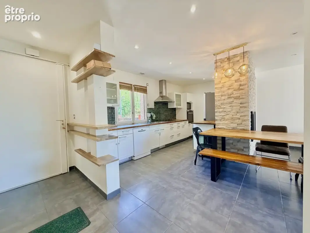 Maison 3 pièces 75 m2 avec terrasse, garage et stationnements — Rillieux-la-Pape - photo 5