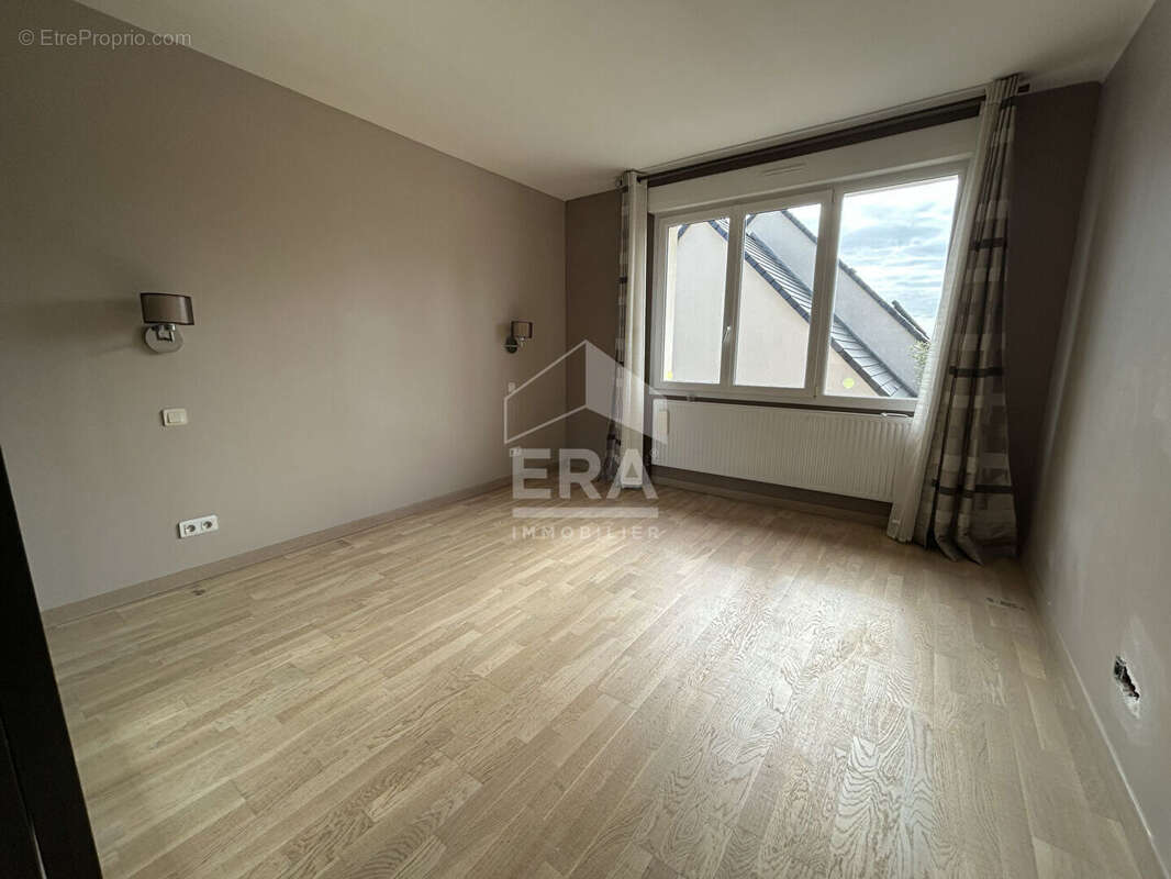 Maison à PLAISIR
