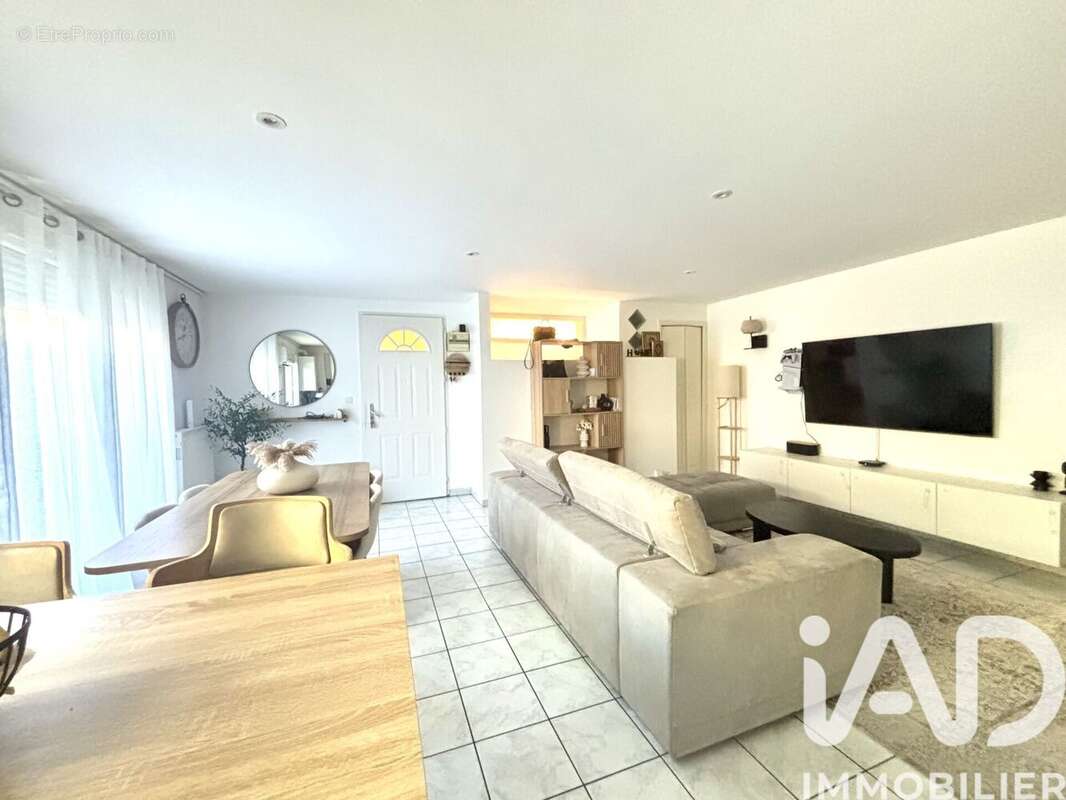 Photo 2 - Appartement à FONTAINE