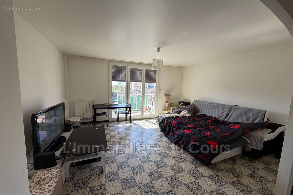 Appartement à PORT-DE-BOUC