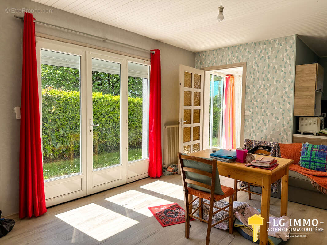 Maison à SEMUSSAC