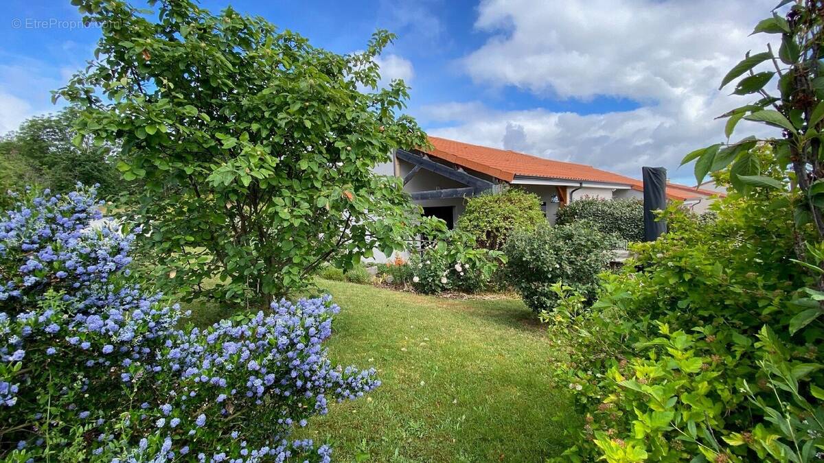 Maison à ENVAL