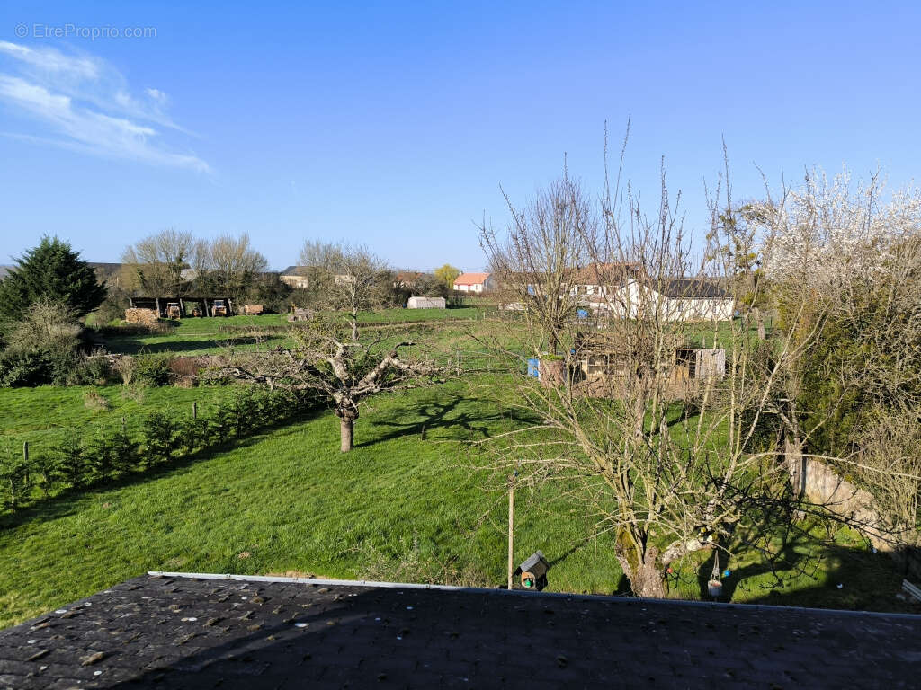 Maison à CERVON