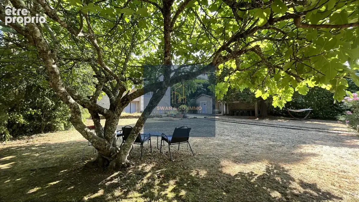 L'élégance d'une demeure de caractère, le privilège d'un domaine au cœur du village - photo 21