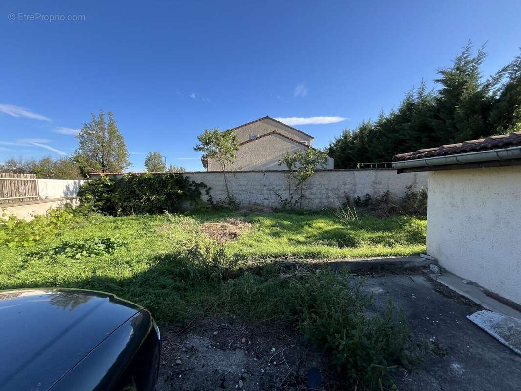 Maison à SURY-LE-COMTAL