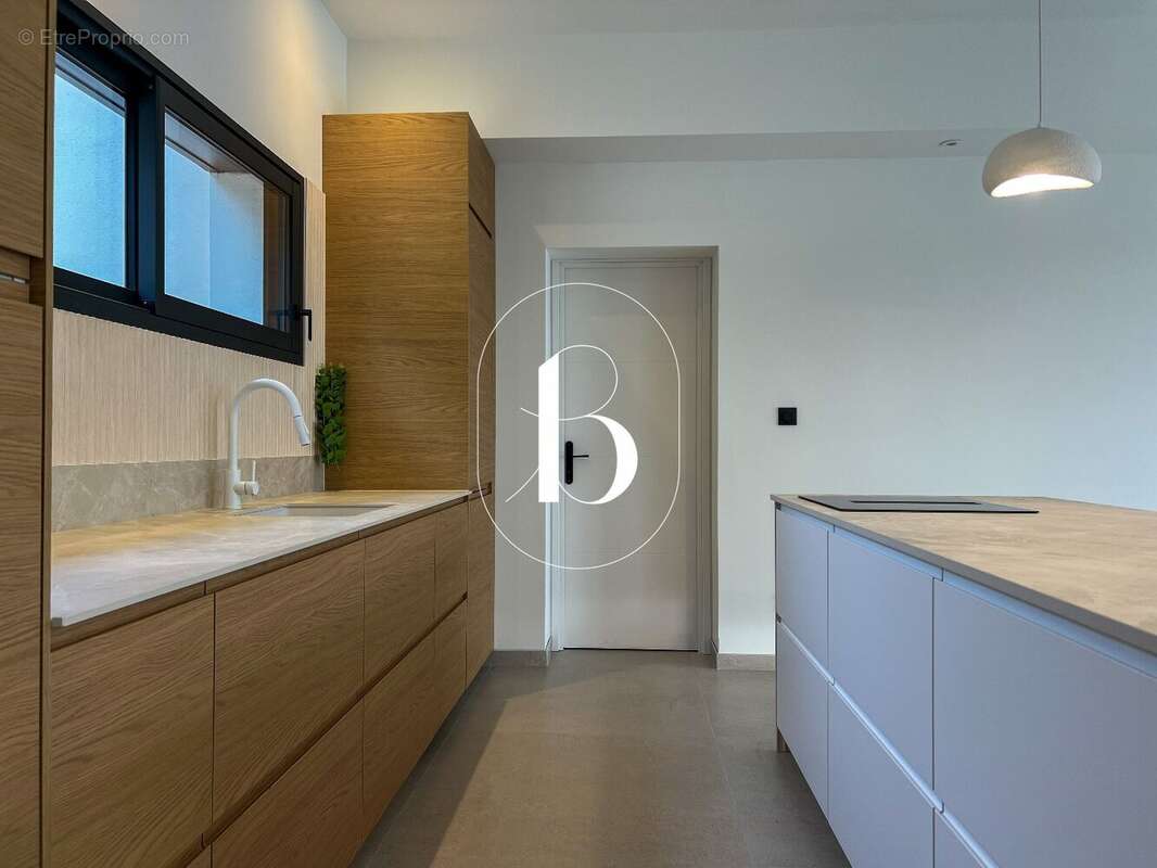 Maison à BAGNOLS-SUR-CEZE