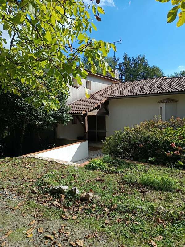 Maison à MONCOUTANT