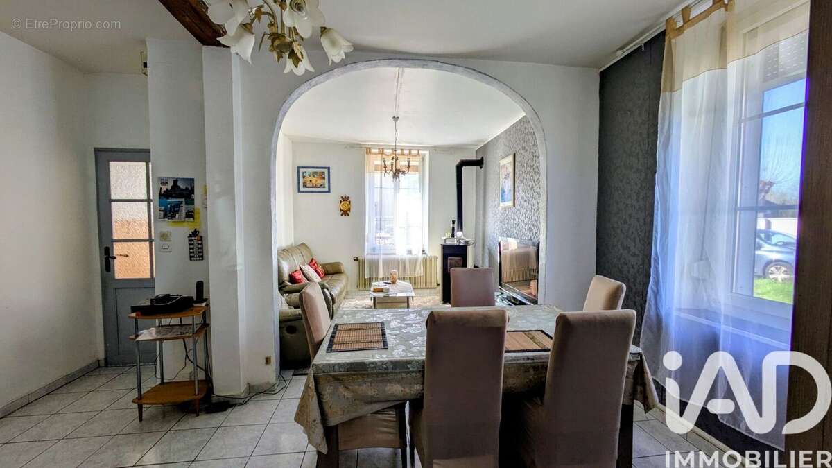 Photo 4 - Maison à GIVET