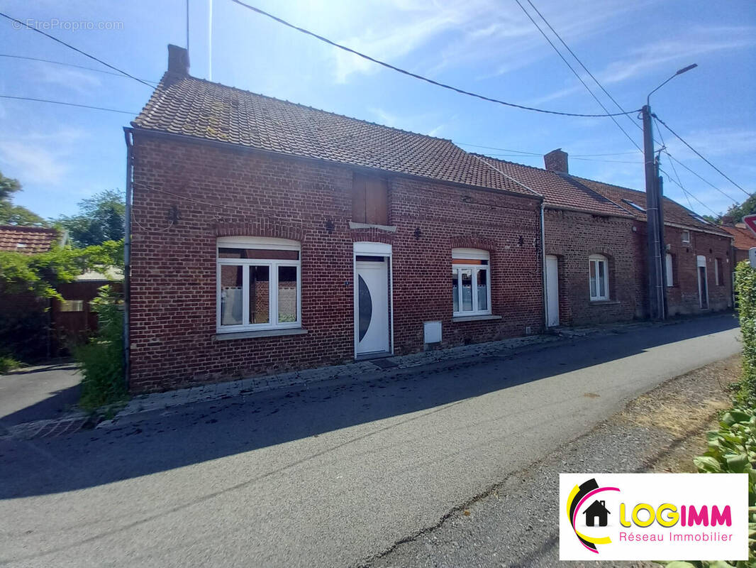 Maison à ENGLEFONTAINE