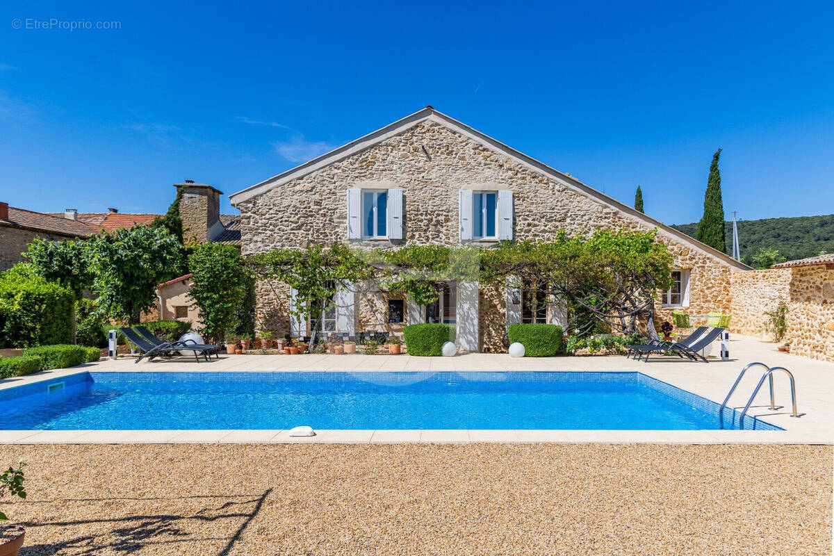 Maison à UCHAUX