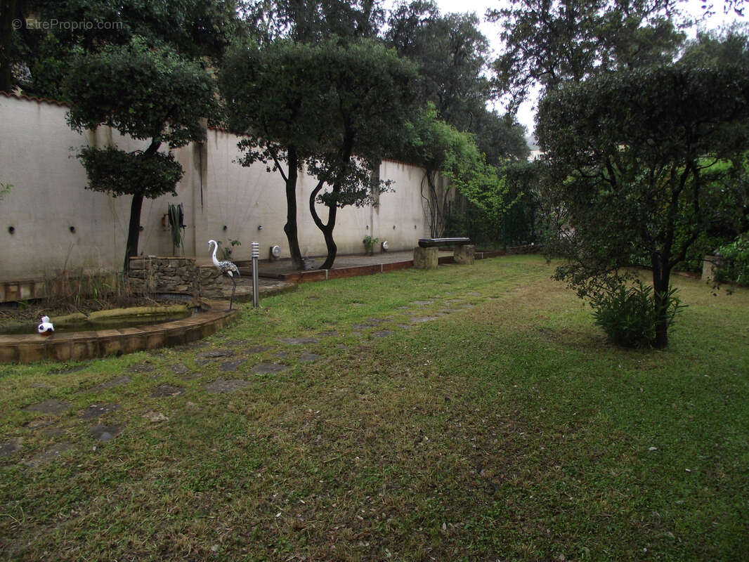 Maison à SAINT-BAUZILLE-DE-MONTMEL