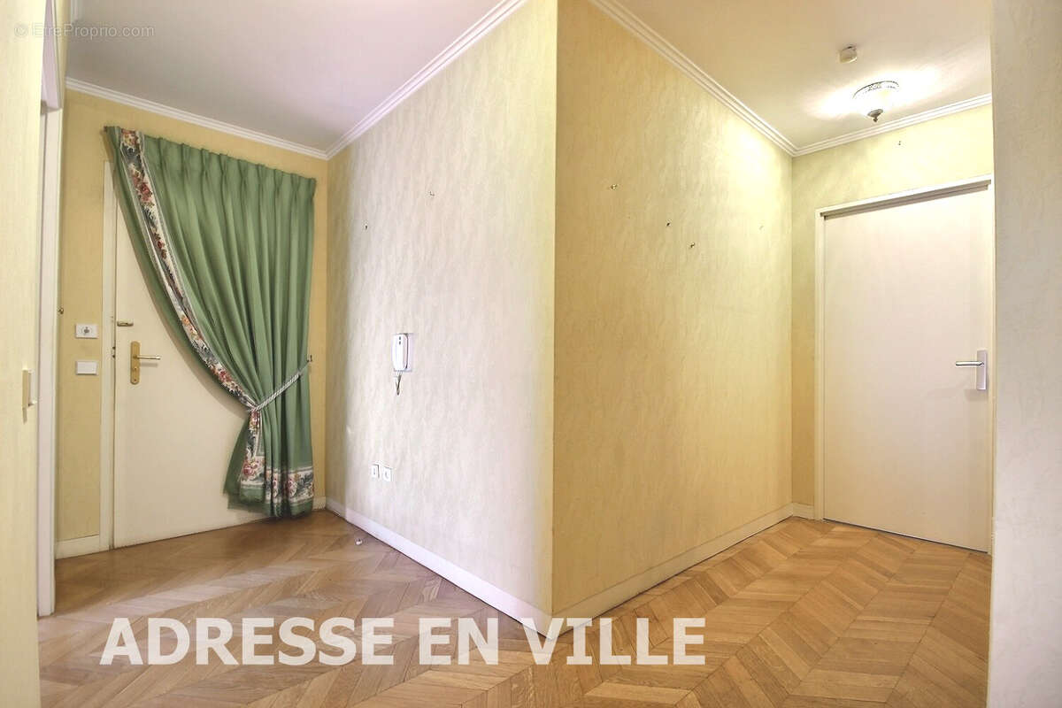 Appartement à LEVALLOIS-PERRET