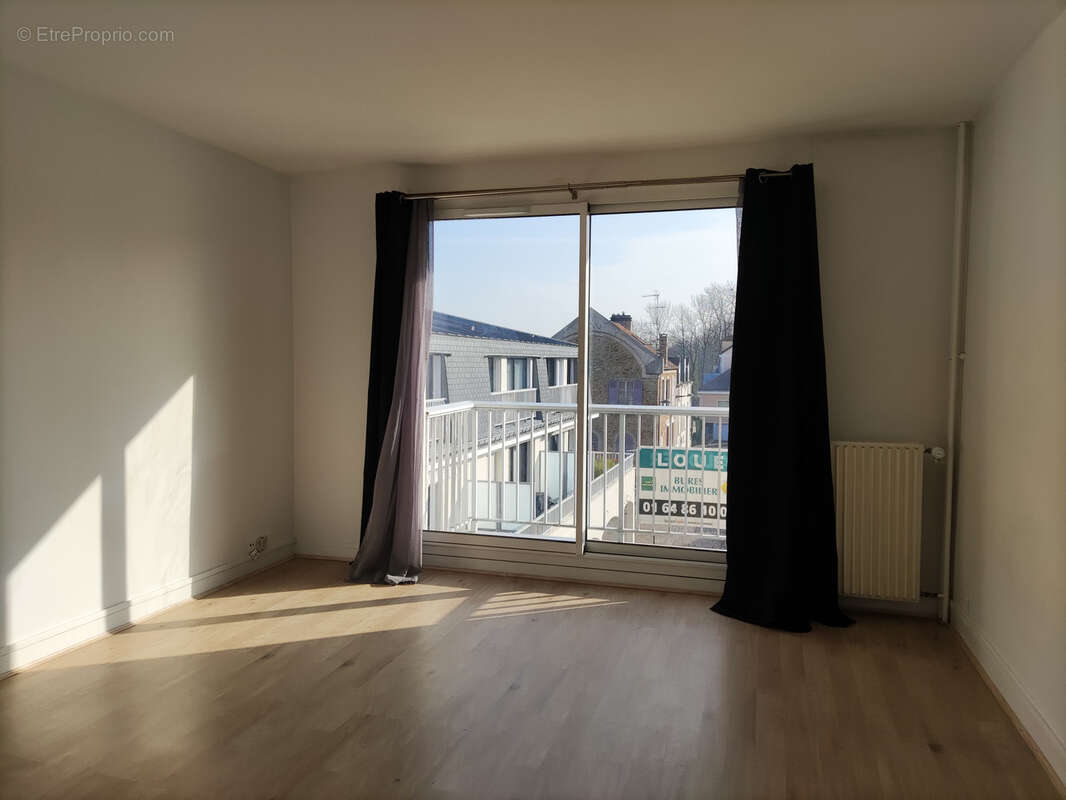 Appartement à BURES-SUR-YVETTE