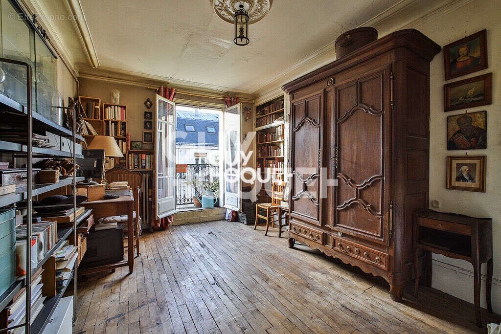 Appartement à PARIS-10E