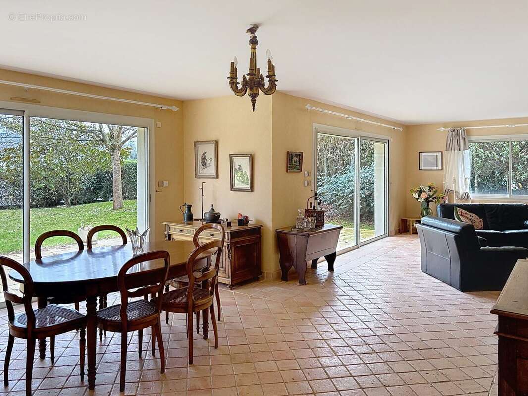 Maison à METTRAY