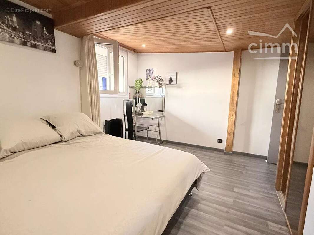 Appartement à SAINT-SULPICE-DE-POMMERAY