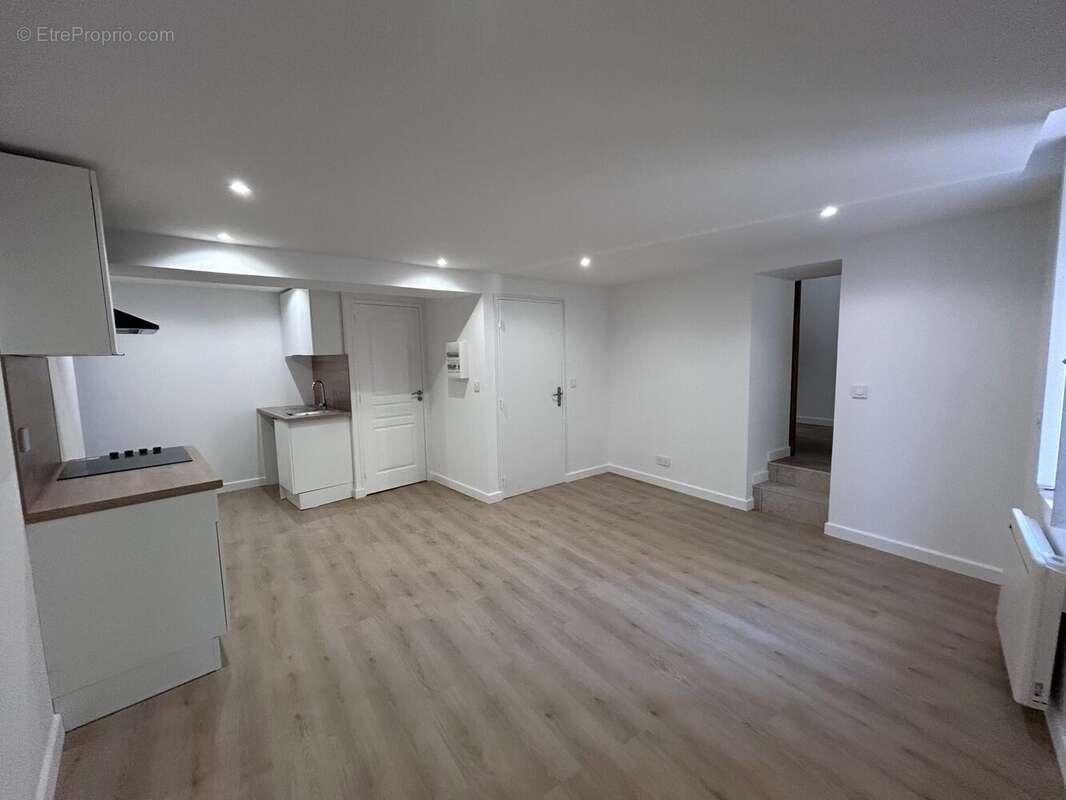 Appartement 42 m² à Trets  - photo 2