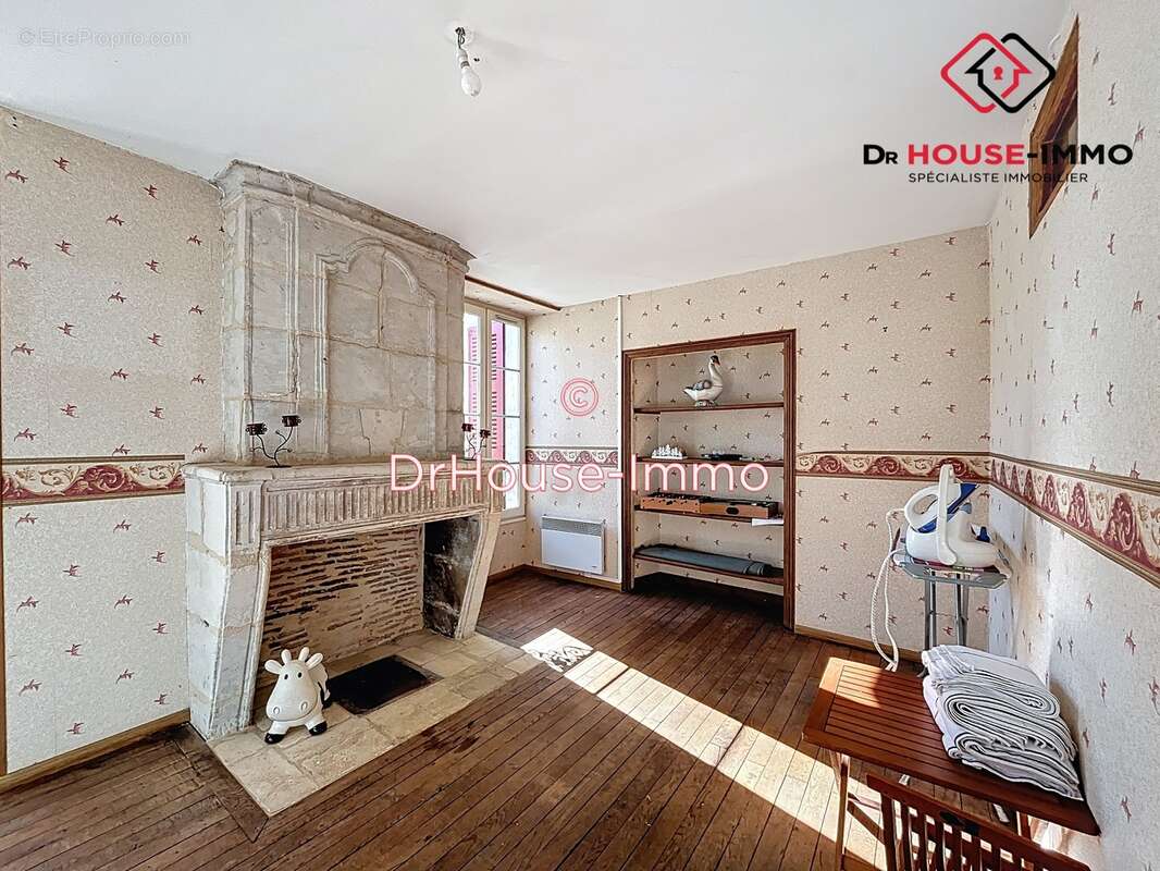 Maison à AUBETERRE-SUR-DRONNE