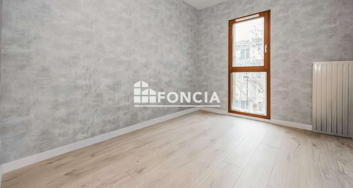 Type 4 avec balcon -  residence récente avec stationnement - photo 12