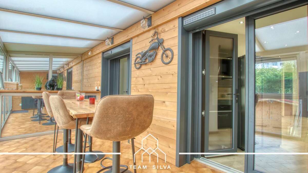 Maison à SEREZIN-DU-RHONE