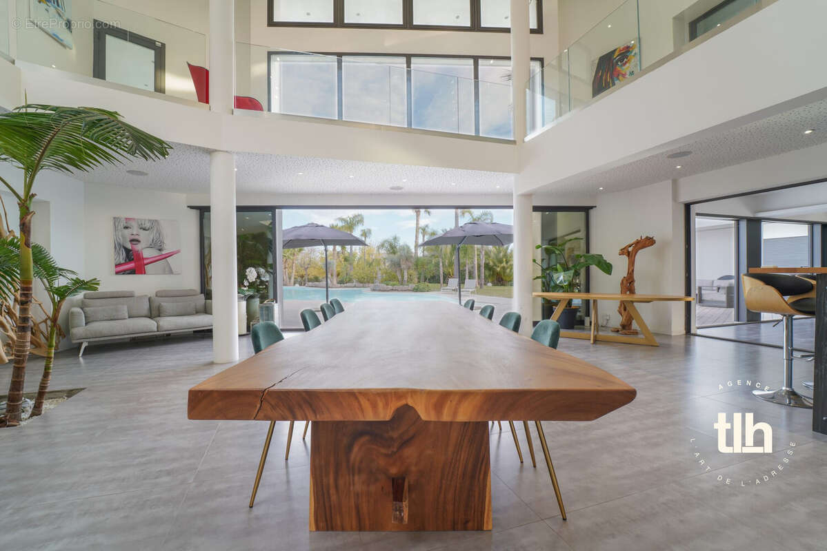 Commerce 808 m² à Baillargues  - photo 7
