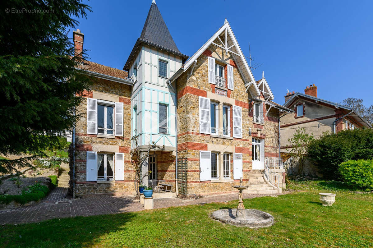 Maison à COULOMMIERS