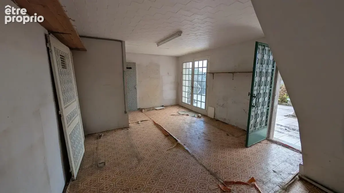 Maison atypique à retaper à Saint-Gelais – 90 m²  Terrain 600 m²  3 chambres - photo 6