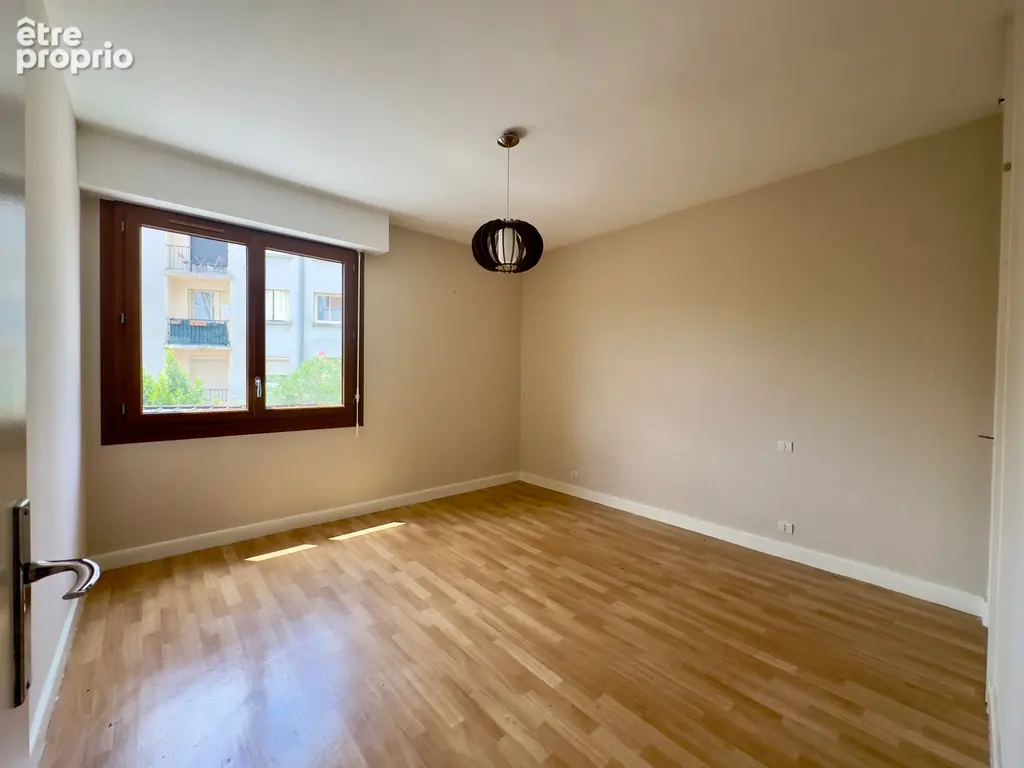 Appartement 3 chambres 86 m² Quartier Arsenal ! - photo 7