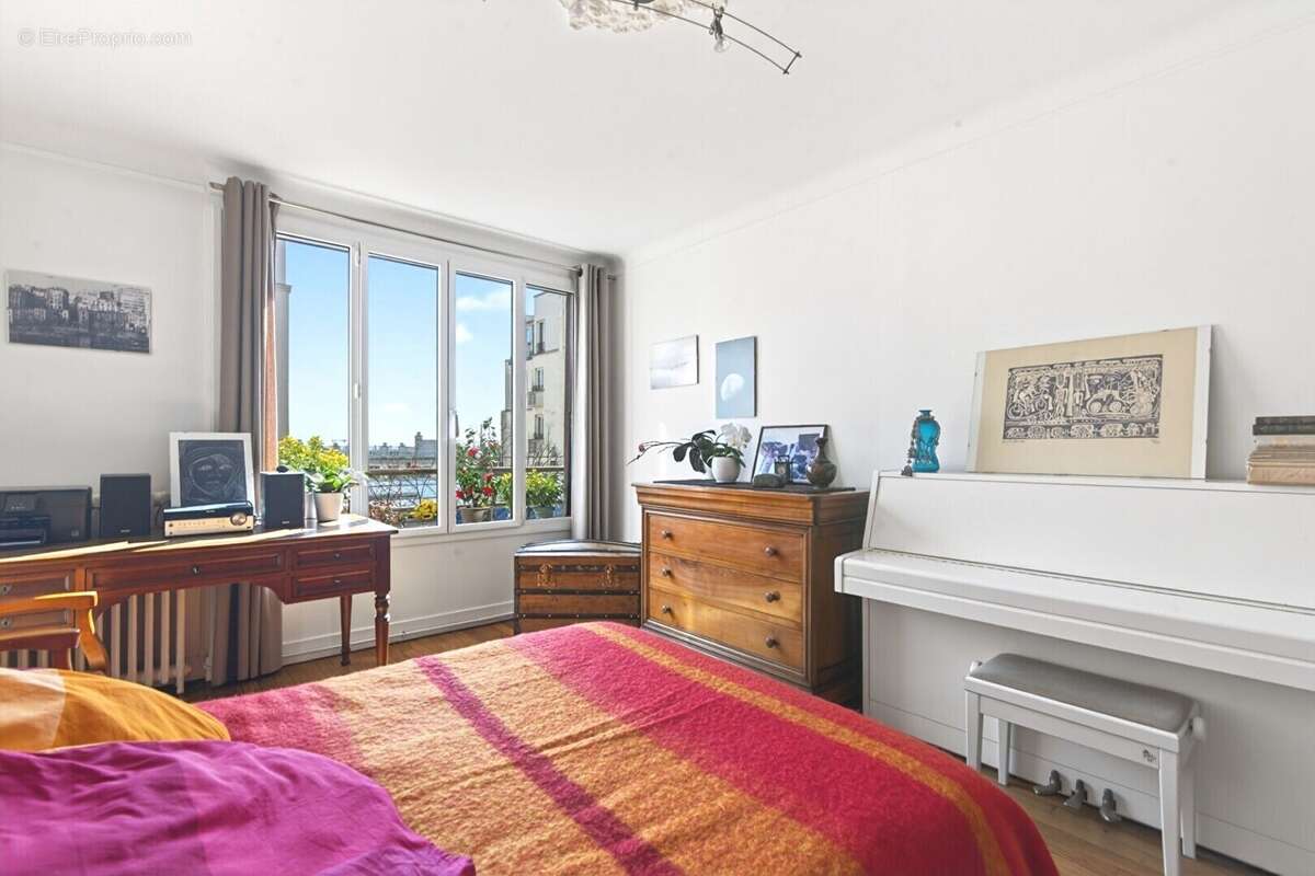 Appartement à PARIS-20E
