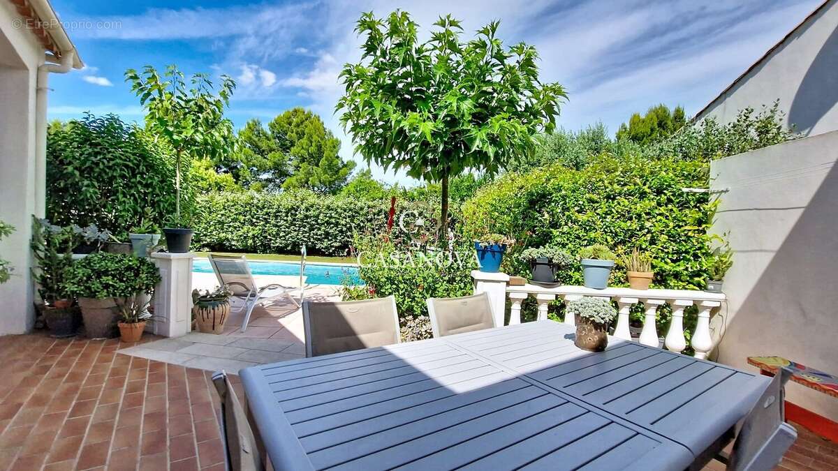 Villa - Pezenas - 4 chambres - piscine - proche centre ville - photo 3