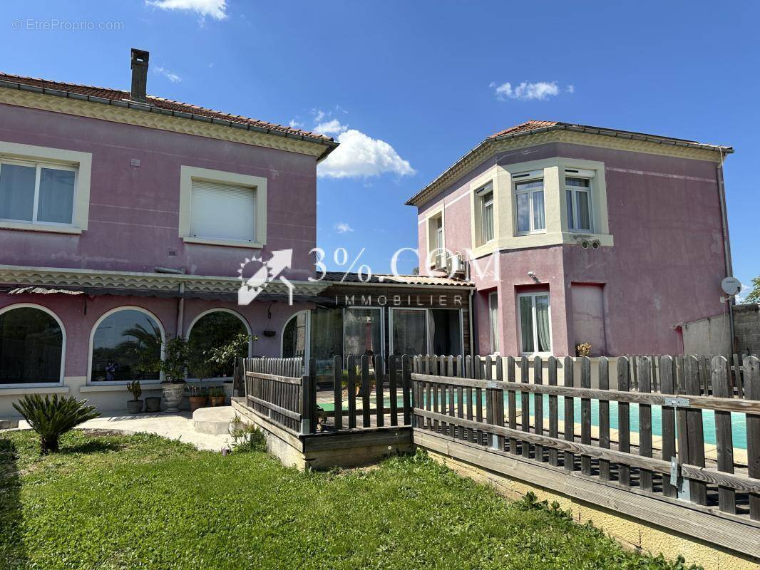 Maison à SAINT-HILAIRE-DE-BRETHMAS