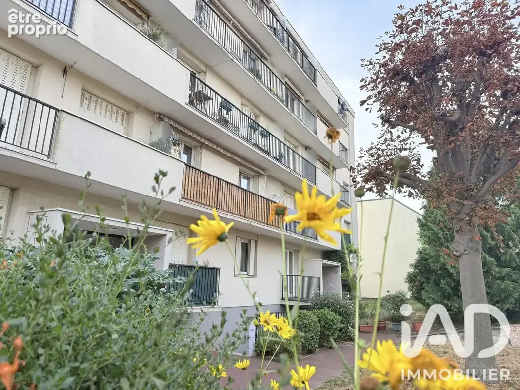 Photo 1 - Appartement à SAINT-MAUR-DES-FOSSES