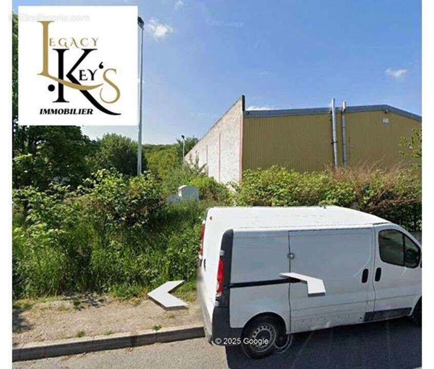 Commerce 1000 m² à Montigny-Les-Cormeilles  - photo 2