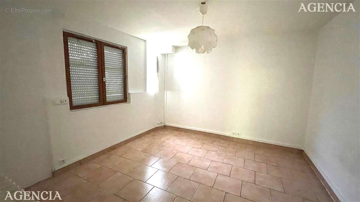 Appartement à PONTAULT-COMBAULT