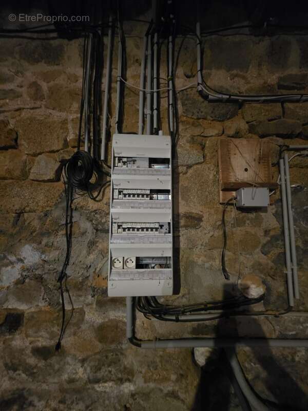 Maison à CHATEAUPONSAC