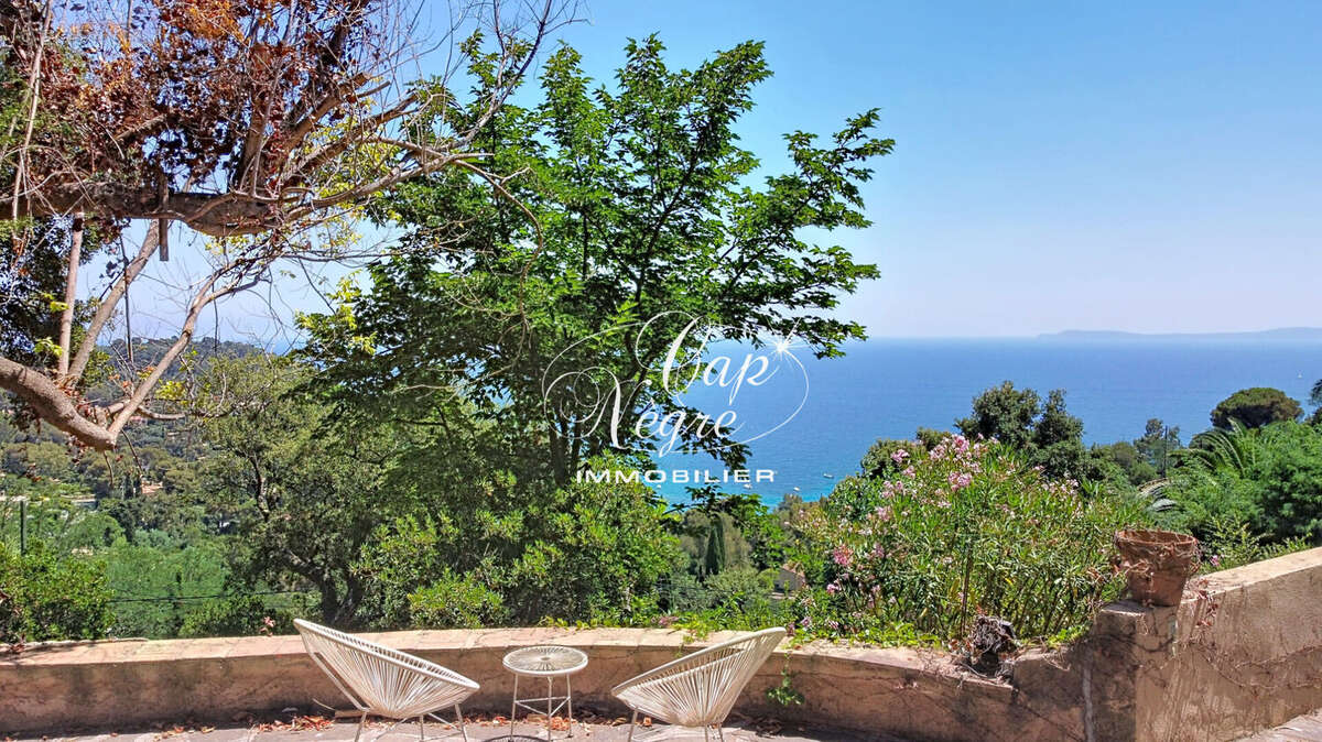Propriété piscine vue mer au Rayol-Canadel - photo 3
