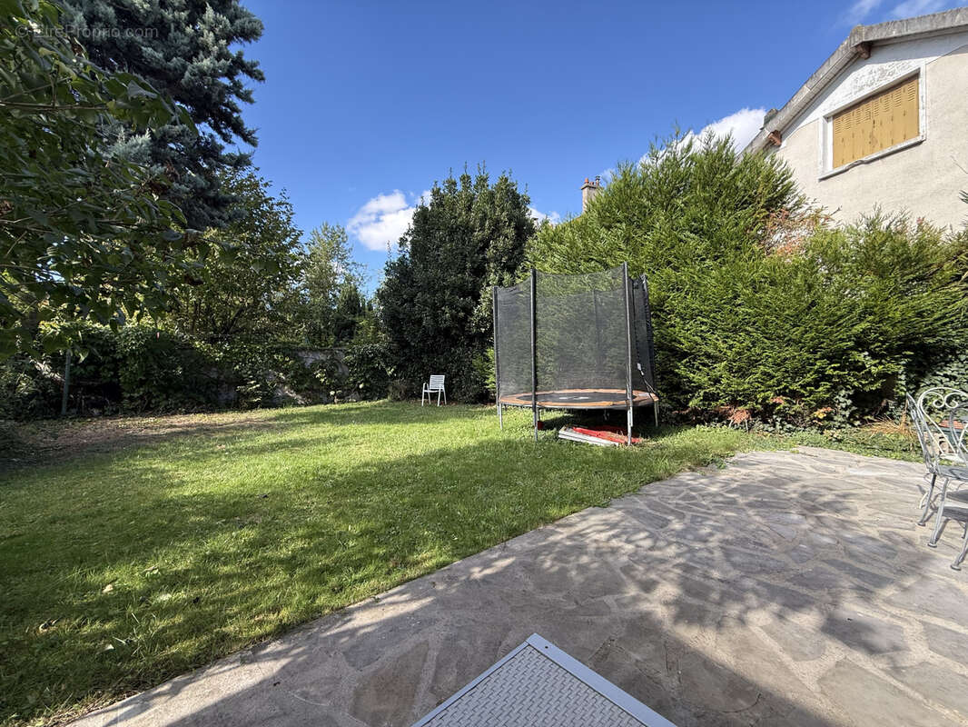 Maison à LE BLANC-MESNIL