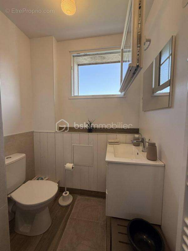 Appartement à MAGNY-LE-DESERT