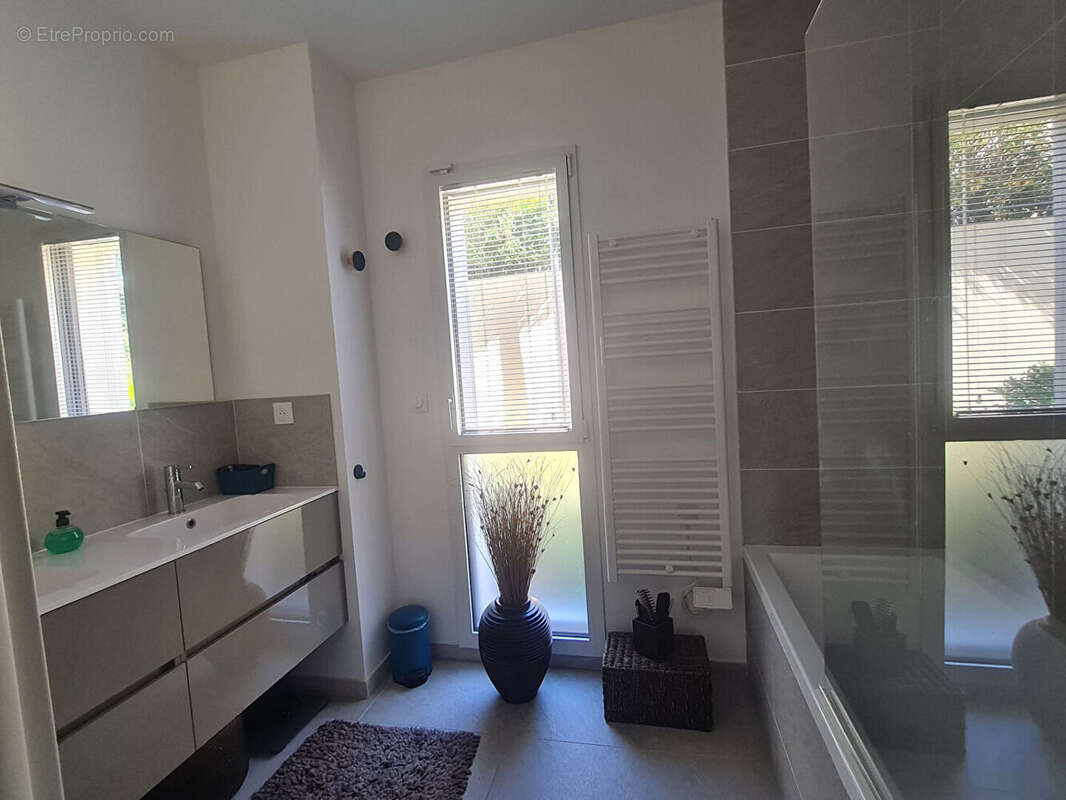 Appartement à SAINT-MANDRIER-SUR-MER