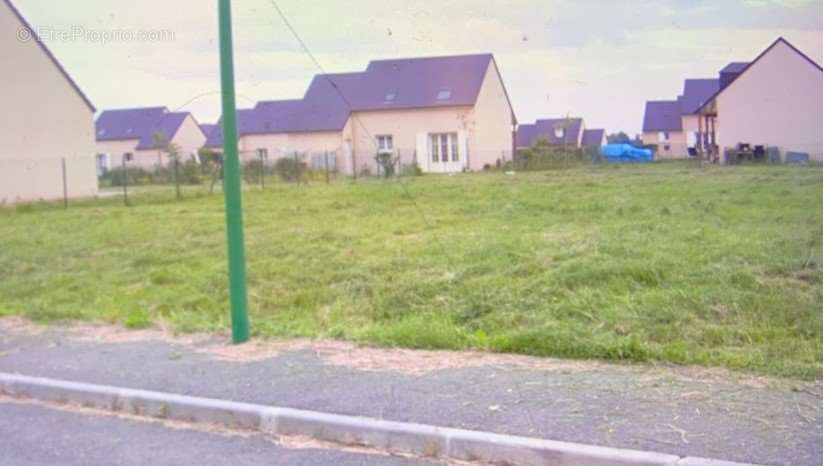 URGENT - Terrain constructible et viabilisé proche RUGLES 1119 m2 - photo 4