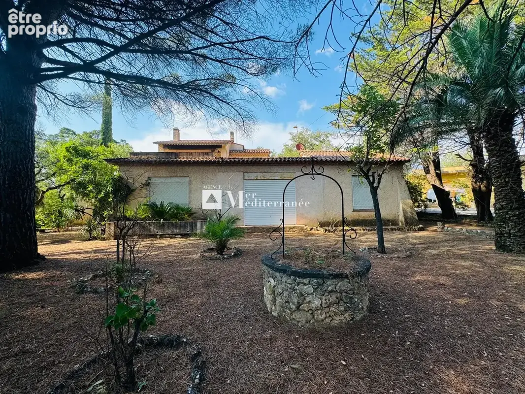 Proposé uniquement par notre agence - à vendre : maison à renover située à seulement 100 m de la plage. (83310 - photo 19