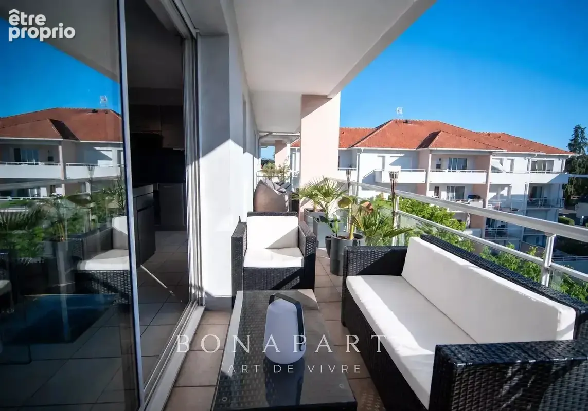 PAU T3 – Grande loggia et parking - photo 8