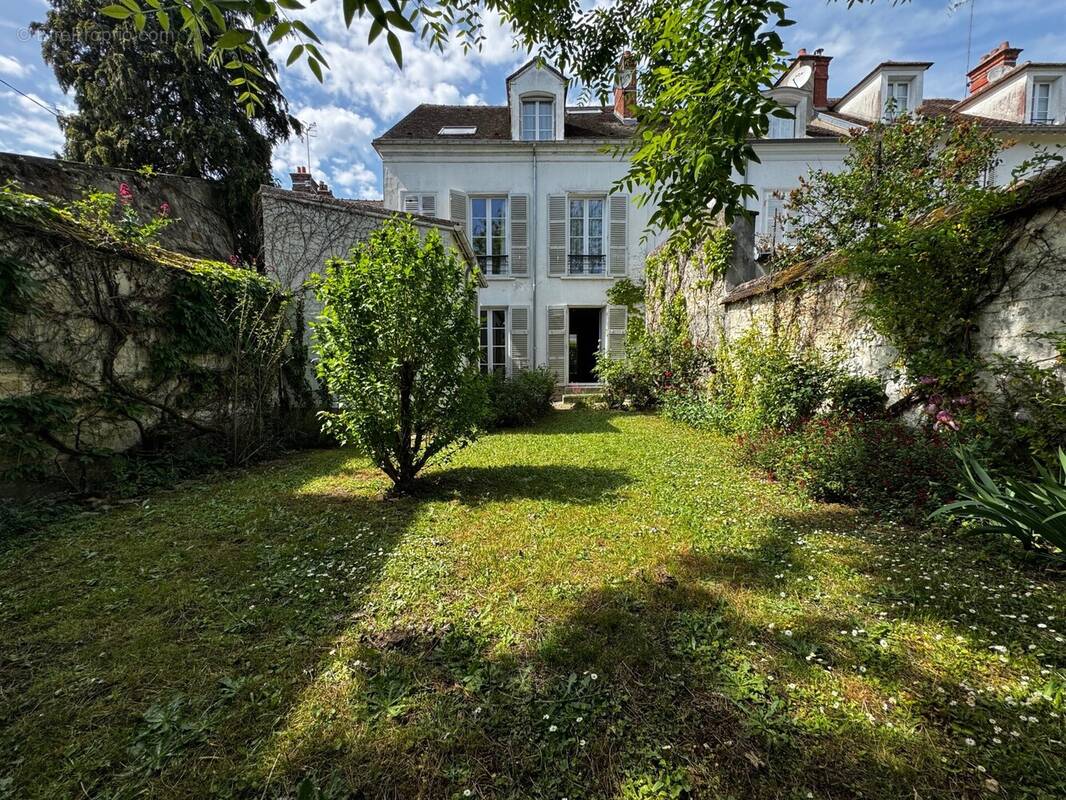 Maison à FONTAINEBLEAU