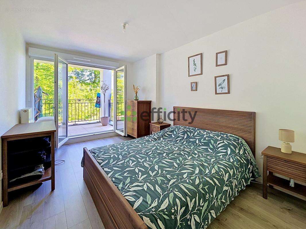 Appartement à LE PLESSIS-TREVISE