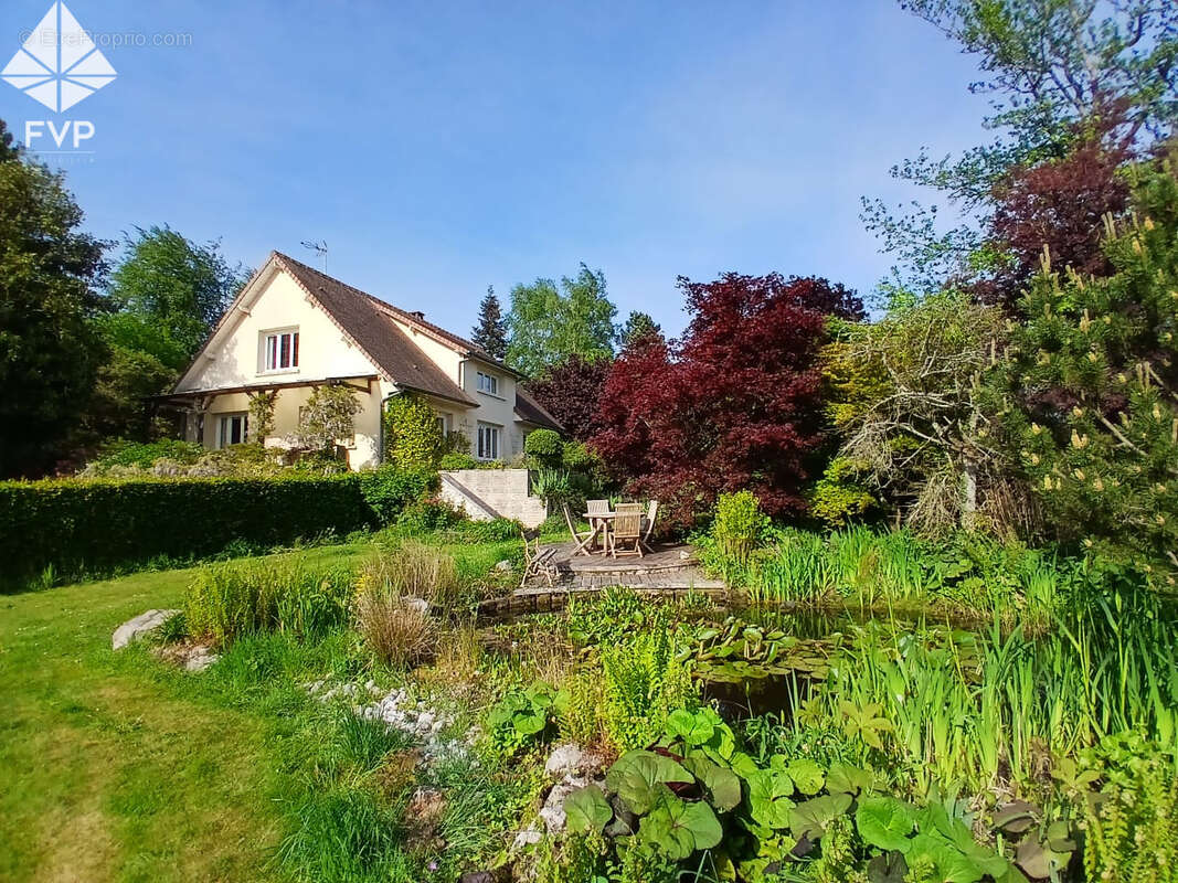 Maison à GRUCHET-LE-VALASSE